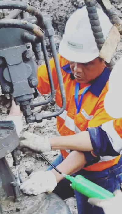 slurry submersible pump/pompa celup lumpur di jalankan oleh PT Samudera Biru Nusantara